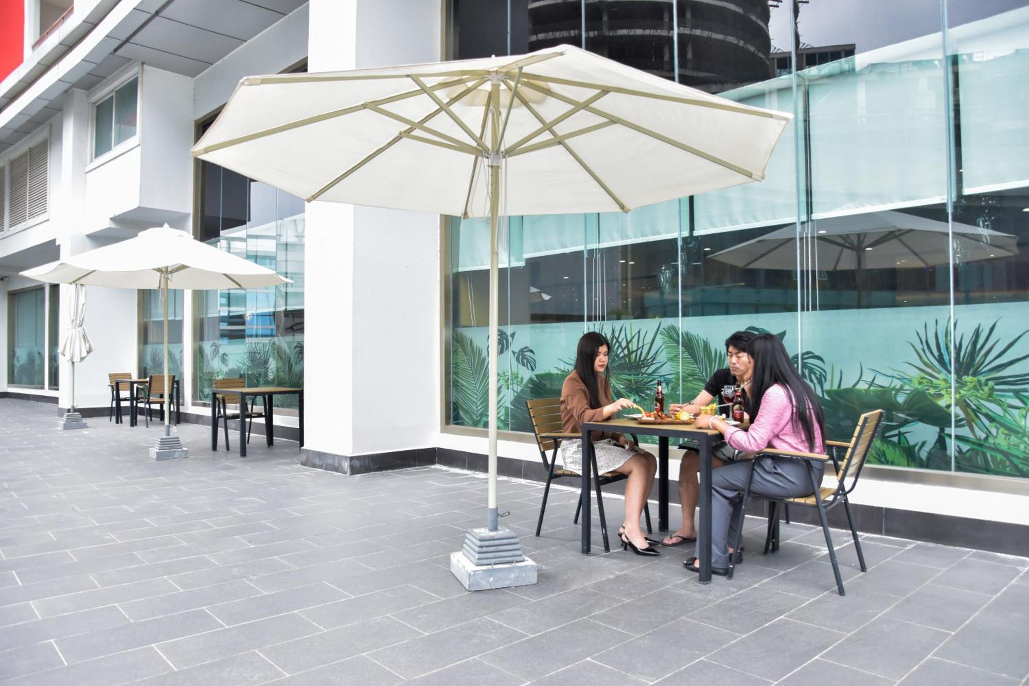 Olympia City Hotel By Dara Phnom Penh Bagian luar foto