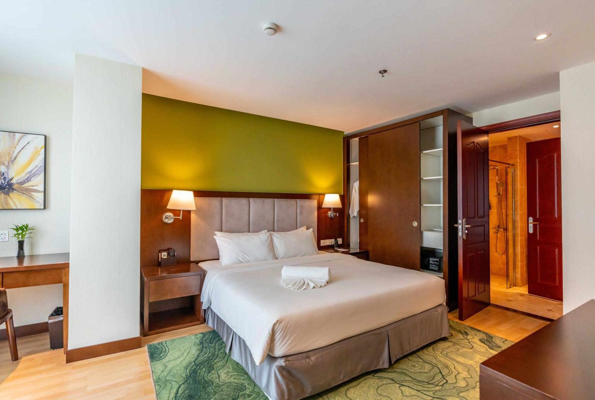 Olympia City Hotel By Dara Phnom Penh Bagian luar foto