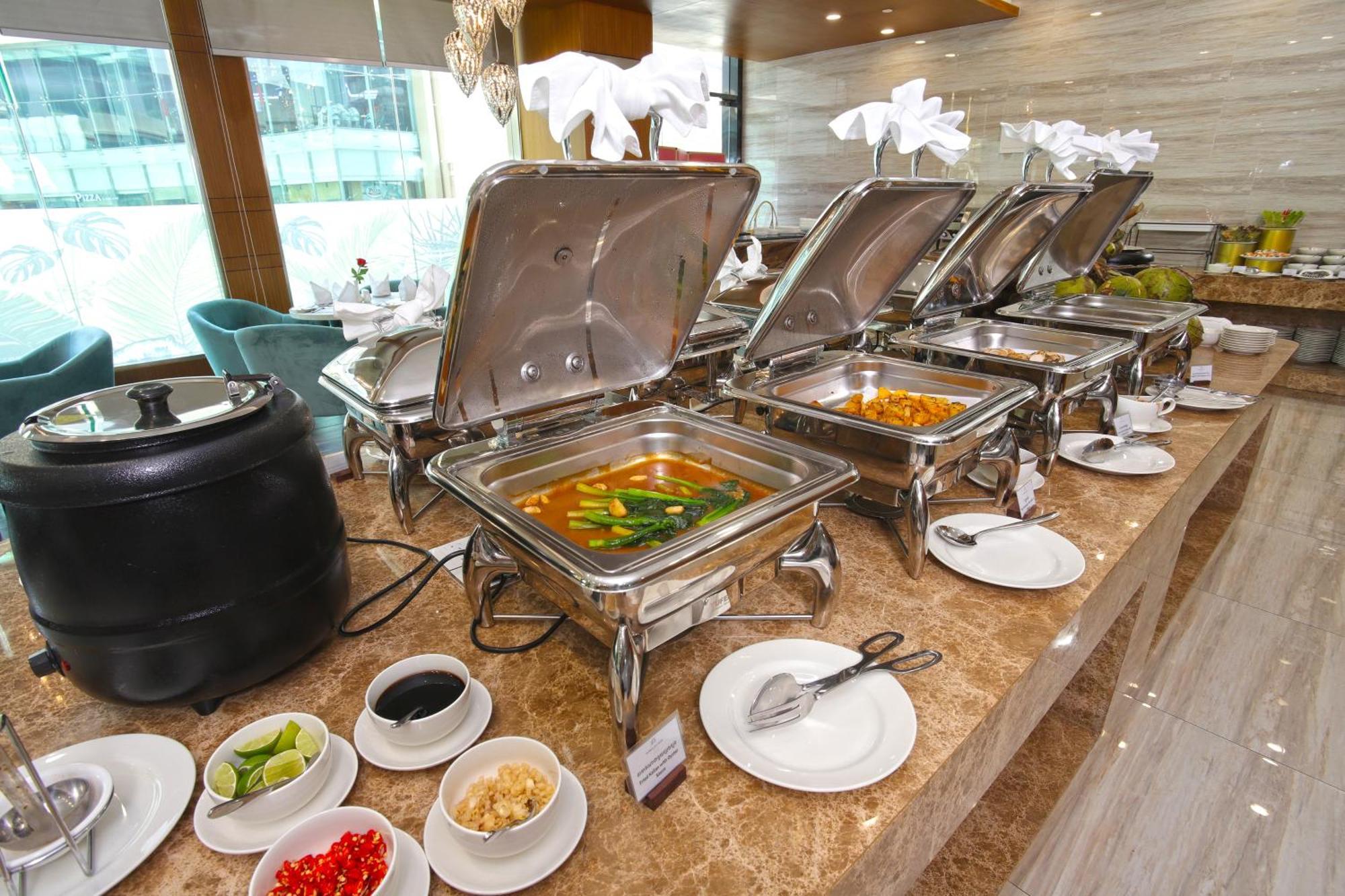 Olympia City Hotel By Dara Phnom Penh Bagian luar foto